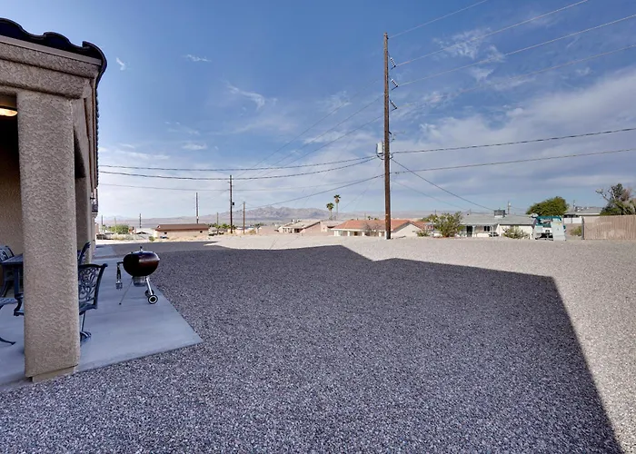 Patio & Grill: Family-friendly Havasu Ferienhaus Lake Havasu City